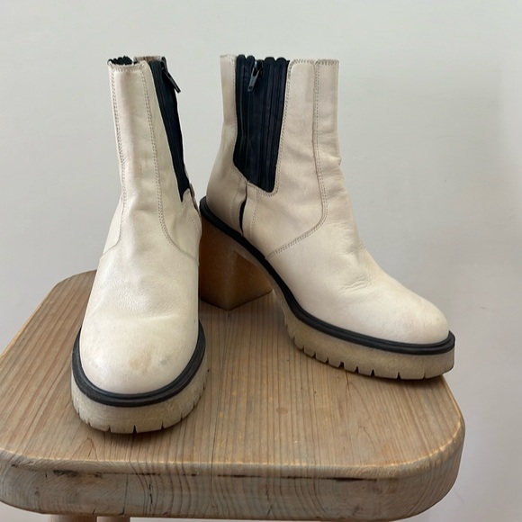 FREE PEOPLE Heeled Ankle Booties - Picture 1 of 4